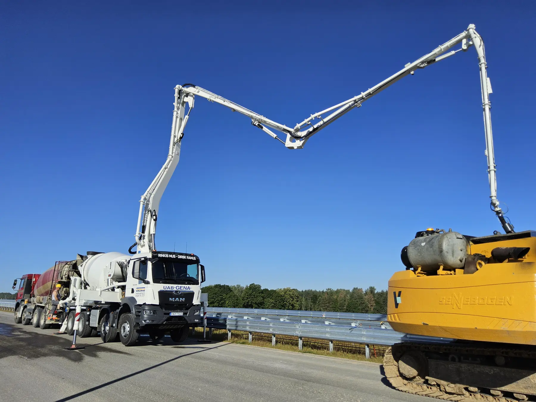 Betono siurblys kelių statyboje